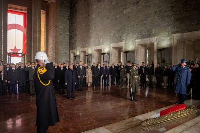 Devlet erkanı Anıtkabir'de