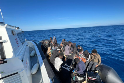 Ölüm yolculuğuna 'dur' dendi, 11'i çocuk 56 düzensiz göçmen yakalandı