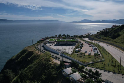 12 dönümlük deniz manzaralı belediye binası satışa çıkarıldı