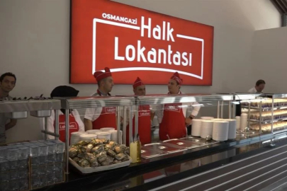 Bursa'nın ilk halk lokantasındaki ilk servis Başkan Aydın'dan