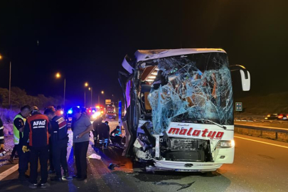 TEM’in Bolu geçişinde 2 yolcu otobüsü çarpıştı: 15 yaralı