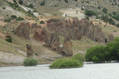 Kars'ın 'peri bacaları' görenleri hayran bırakıyor