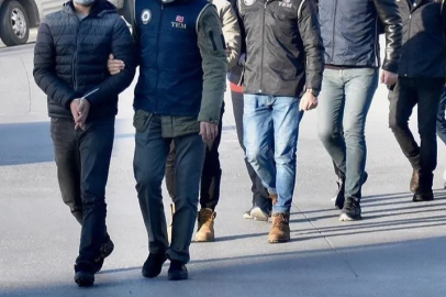 İzmir merkezli FETÖ operasyonunda 10 gözaltı