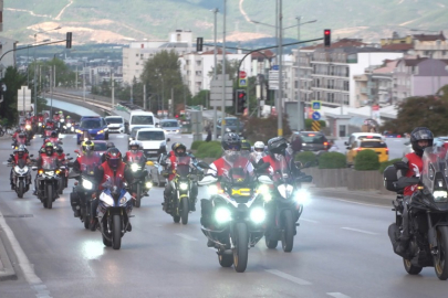 Kurtuluş yıl dönümüne motosikletliler renk kattı..