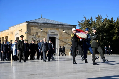 Emniyet Teşkilatı, Atatürk Haftası dolayısıyla Anıtkabir'i ziyaret etti