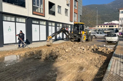 Gemlik Belediyesi'nden asfalt ve kaldırım atağı