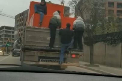 Bursa'da  gençlerin tehlikeli yolculuğu kamerada